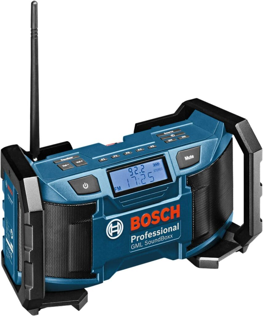 Bosch Professional GML SoundBoxx Baustellenradio auf weißem Untergrund