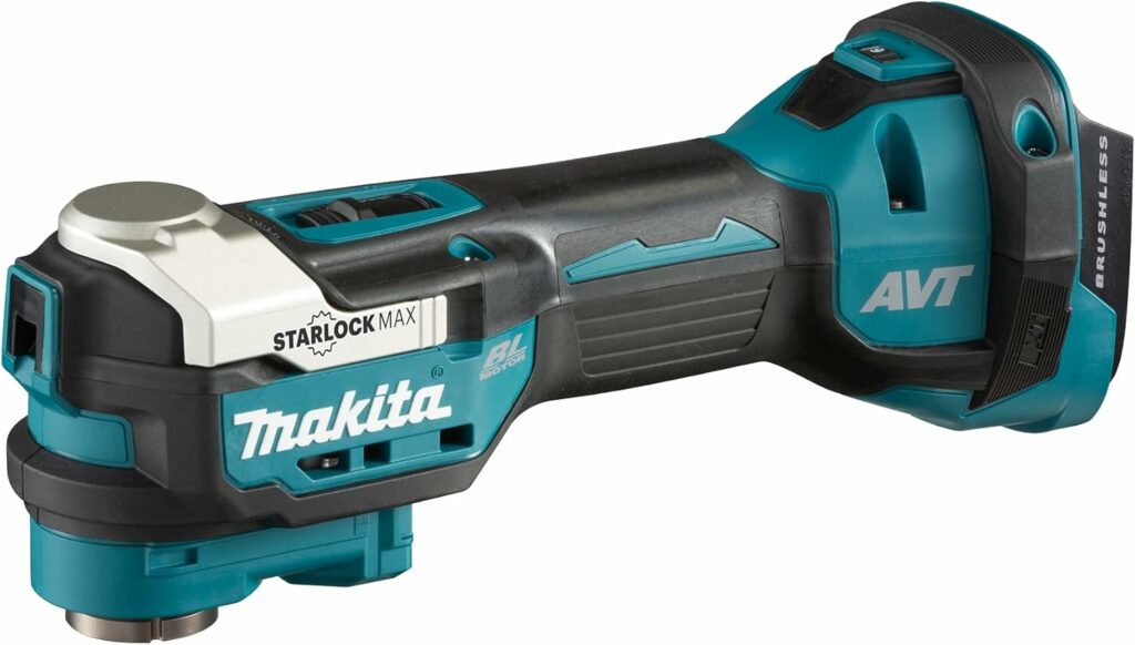 Makita DTM52Z Akku-Multifunktionswerkzeug auf weißem Untergrund