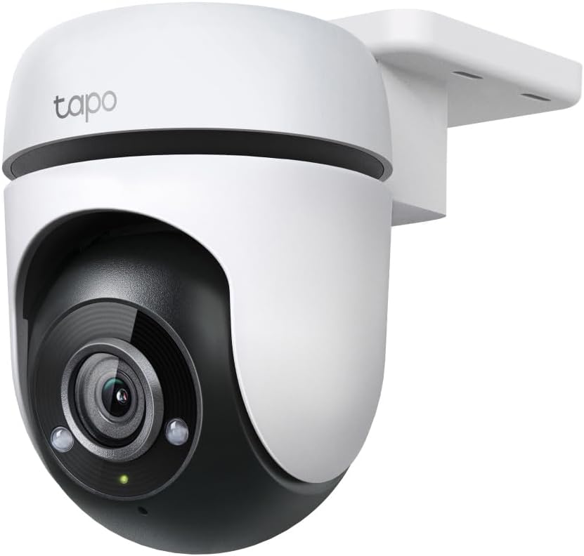 TP-Link-C500 WLAN Überwachungskamera auf weißem Untergrund